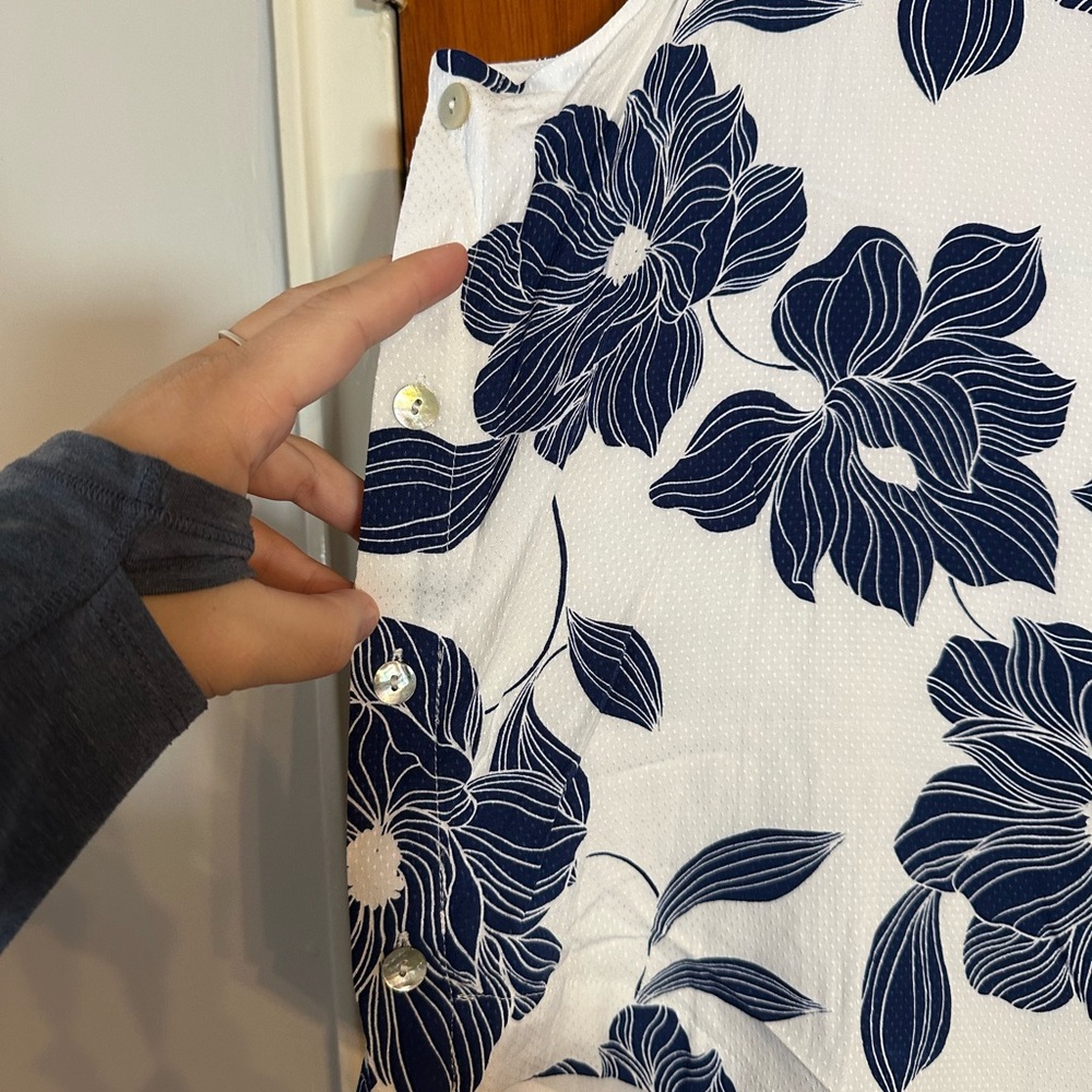 NWT Draper James Navy Floral Blouse - Picture 2 of 8